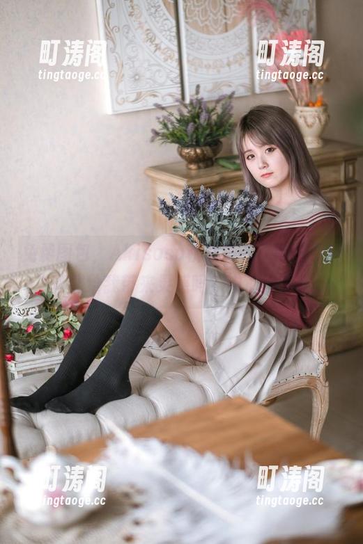 免费图包，Akisoso秋楚楚的“博丽灵梦”真能给我带来灵感吗？内心小激动。