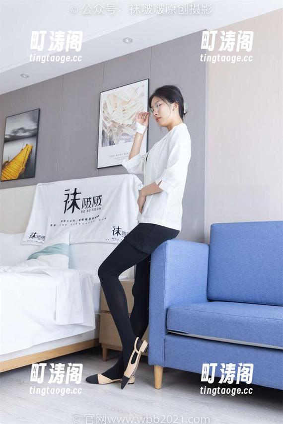 BoBoSocks袜啵啵 - 当甜甜圈遇上白棉袜，照片里的可爱指数直线上升！