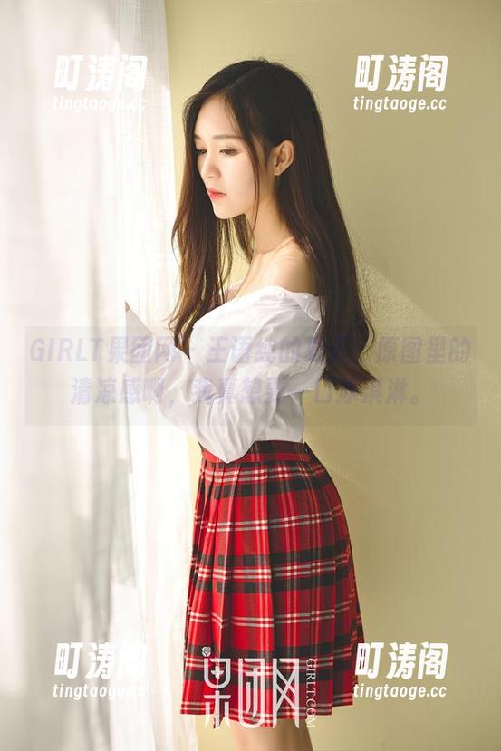 GIRLT果团网 - 王语纯的夏天，原图里的清凉感啊，我真想要一口冰淇淋。