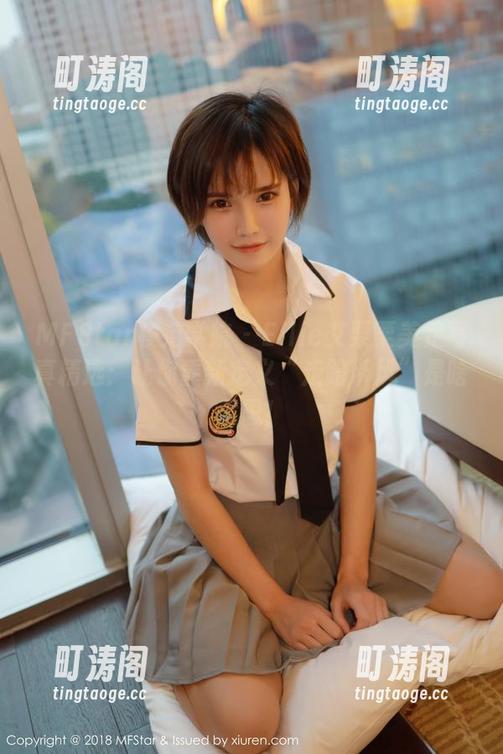 MFStar模范学院 - Ellie艾栗栗美足写真精选：让你重新定义“走路带风”是啥意思！