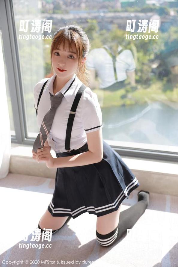 MFStar模范学院 - 汐汐爱吃草莓姐姐的最新图集，感觉随时要走下屏幕陪我喝茶了呢。