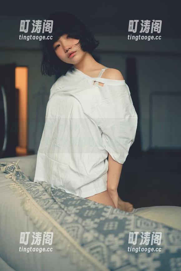 原图里的Mimmi(밈미)：不得不说，织锦夹克女孩的私拍太独特！
