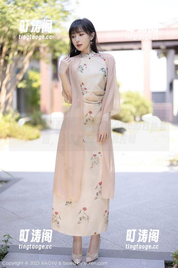 XIAOYU语画界 - 杨晨晨Yome的白丝套图，分享时忘了自我控制