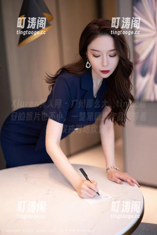 Xiuren秀人网 - 广州那么大，tina_甜仔的照片也不小，一整箱精选作品集等着被成双成对地欣赏！