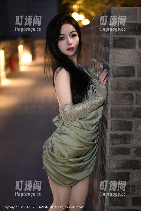 YouMi尤蜜荟 - 左冰Queen：黑白的原图和精选，默默挑战你的审美底线。