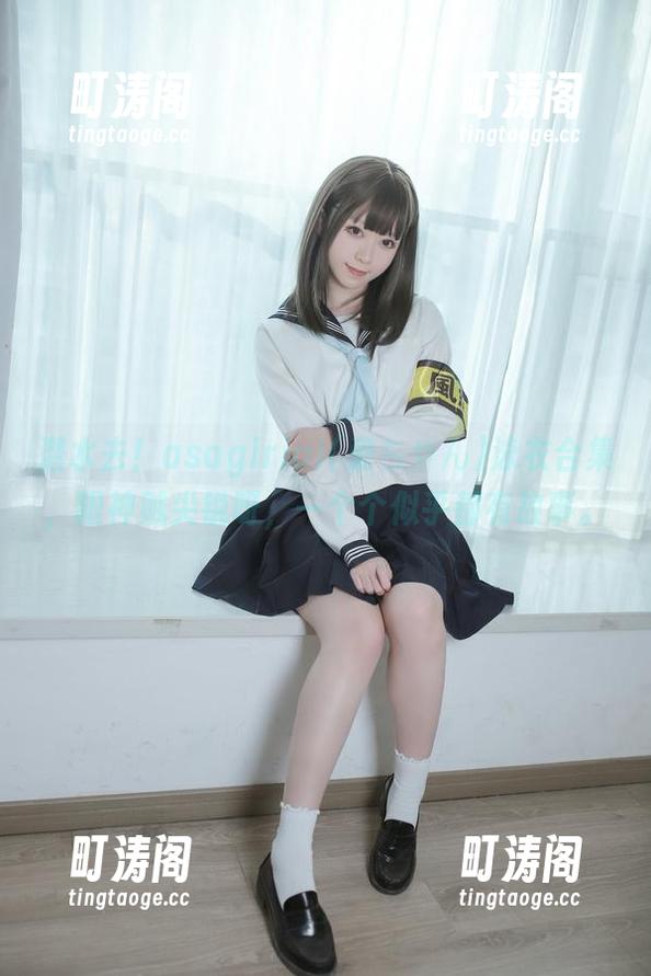 潜水去！asagiriai(爱ちゃん)泳衣合集，眼神贼尖锐呀，一个个似乎都有故事。