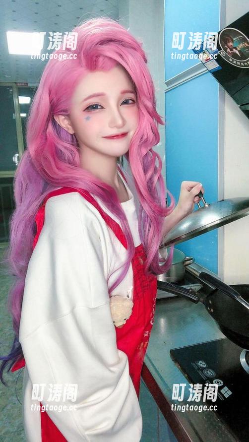 千夜未来全新图包：蒂法在你的卧室里哟，别害羞！