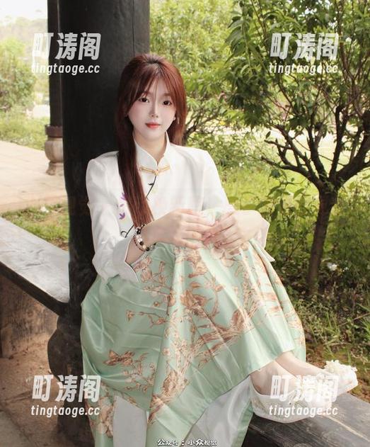 小众视觉 - 吊带换新貌，惠子的套图更新等你来围观。