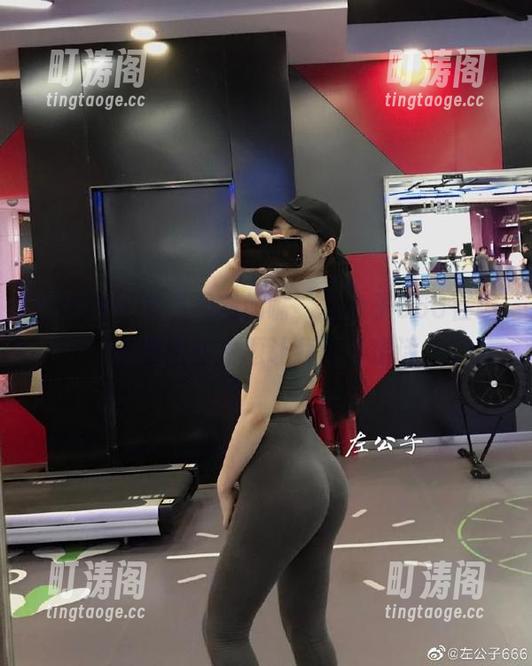 微密圈 - 对不起我闭嘴，左公子666在线美图肉丝主题让我说不出话