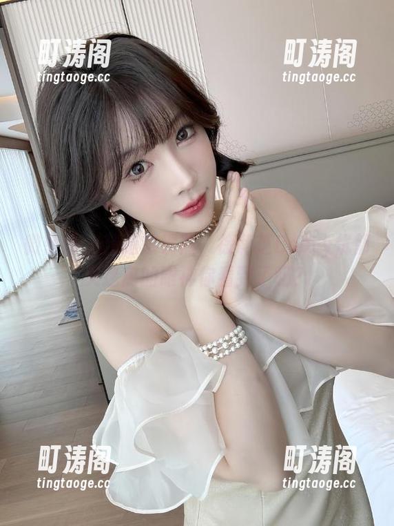 徐莉芝Booty 微密圈 - 精选眼镜照,徐莉芝Booty忧郁又迷离的眼神你看到了吗?