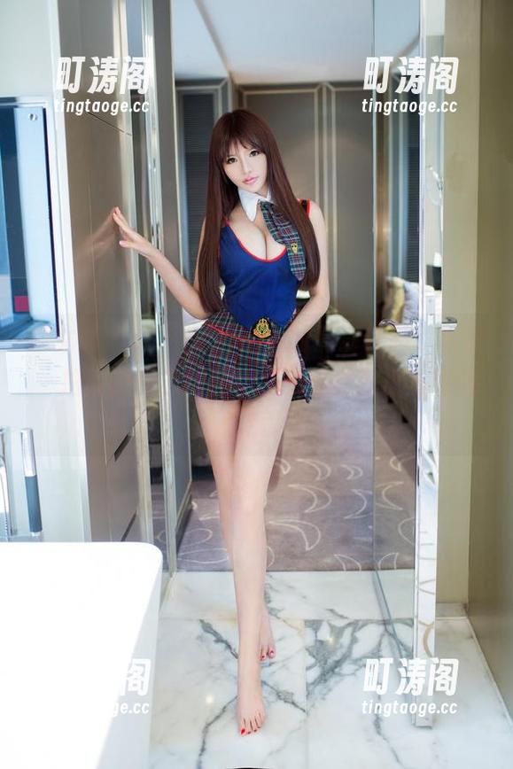 推女郎 - 这“杨伊JK”的高清作品，随手一拍就像杂志封面，真有点让我羡慕她的气质。