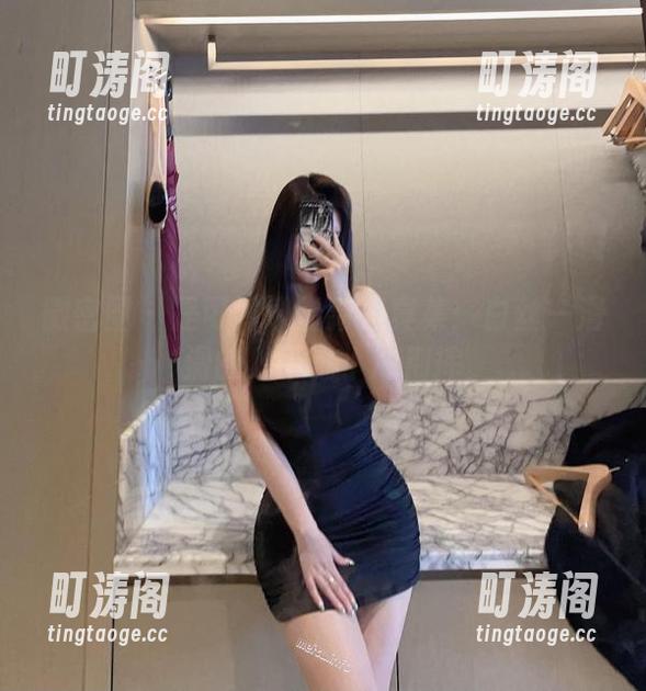 是可馨耶 微密圈 - 是可馨耶最新写真集:白丝—滑滑的,不过小心别摔