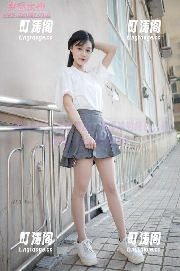 梦丝女神 - 套图更新：魏婷婷的纯白，像个初恋，让人又爱又恨。