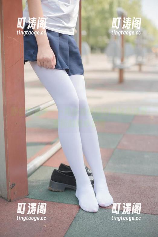 野性与温柔——肉丝妹妹的白船袜和森萝财团的绝妙套图