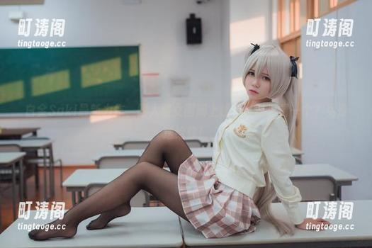 白金Saki最新力作，四人彼女图册上线，谁说只看一个？免费送给你！