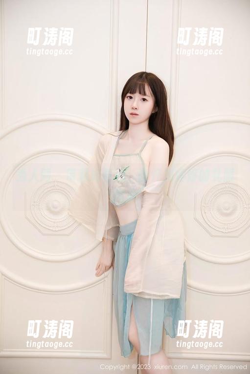 秀人网 - 带着好奇心，翻开刘婷婷的礼服图集