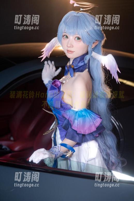 装满花铃Hana的夏日：谁说泳衣清凉就不能是一幅作品？
