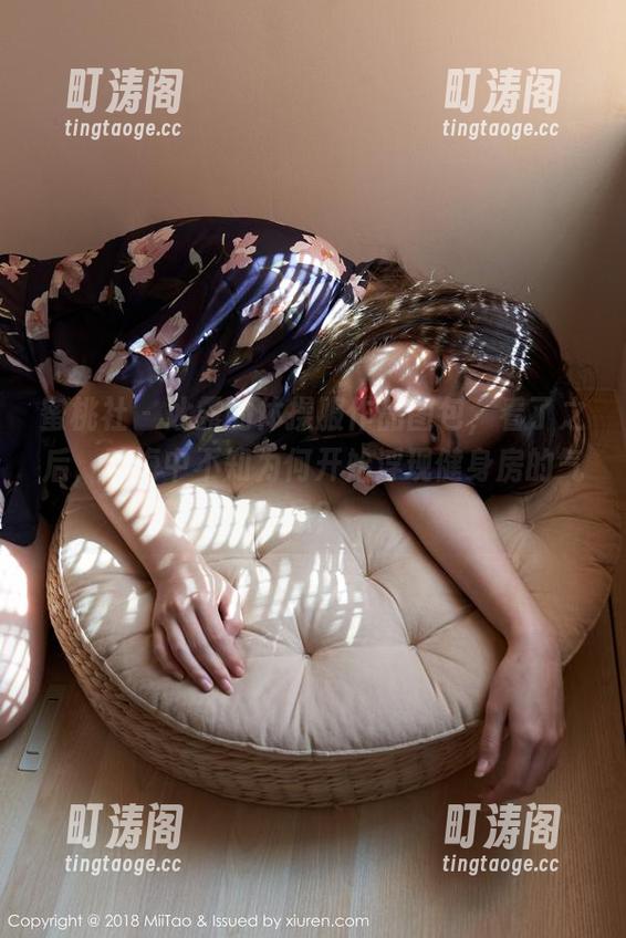 蜜桃社-冰露 蜜桃社 - 冰露的体操服作品图包,看了之后,脑海中不知为何开始浮现健身房的气息?