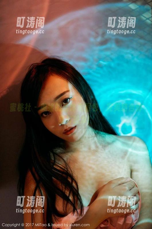 蜜桃社 - 美绪的连体衣图包，完美结合体型与想象！