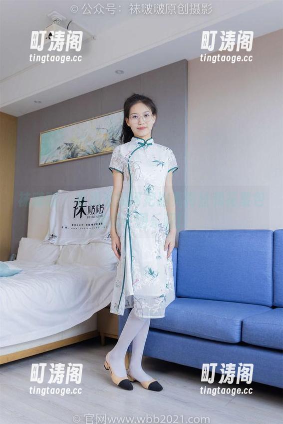 袜啵啵 - 看奶油如何把油亮肉丝和花絮包揉成一团乐趣！