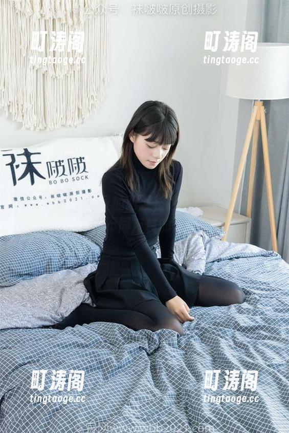 袜啵啵 - 小甜豆的两双长靴高清作品集：给你不同反转的温柔