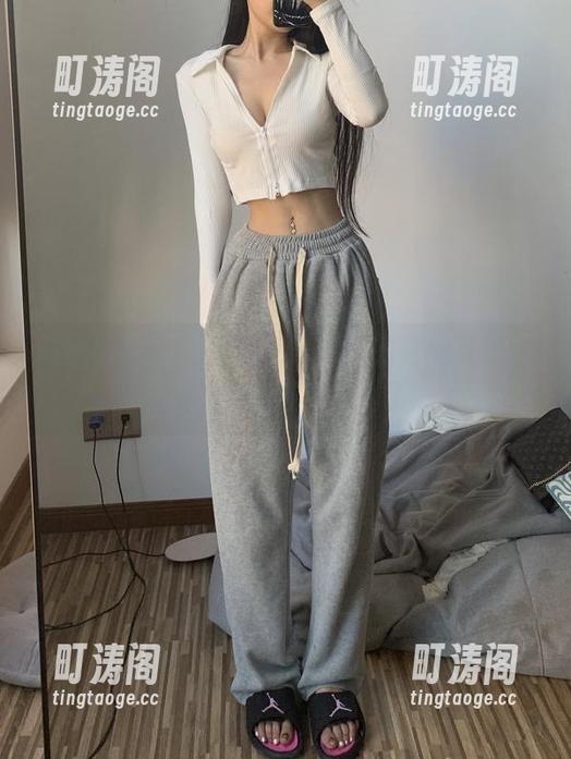 微密圈 - 在线沉浸在陈佩奇的白丝美图，不用多说，感受就对了。