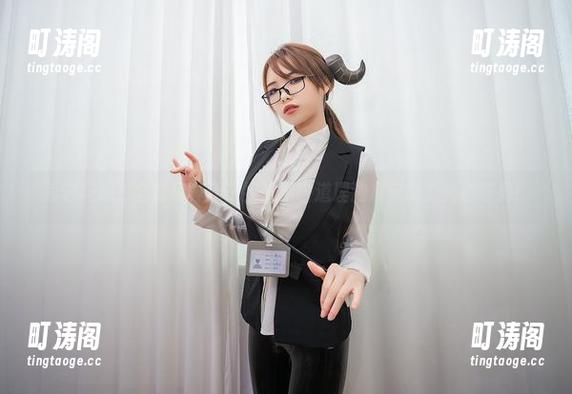 雯妹不讲道理 爱宕花嫁,全套写真还是雯妹不讲道理独家定制?秀色可餐!