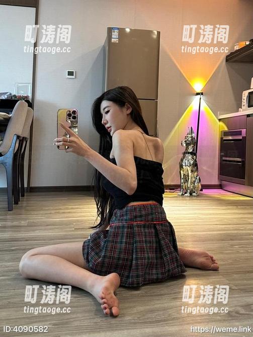 黎允熙 微密圈 - 枣红睡裙+黎允熙=无责任的美图大放送!
